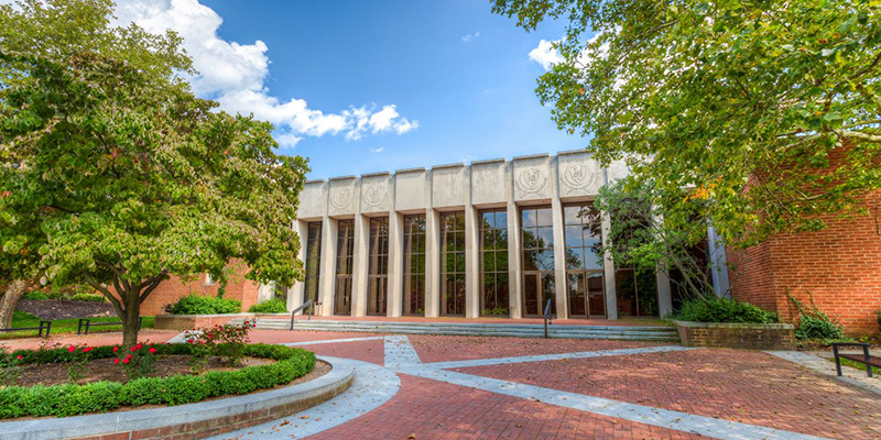 Trustee takes oath to administer justice on appeals court